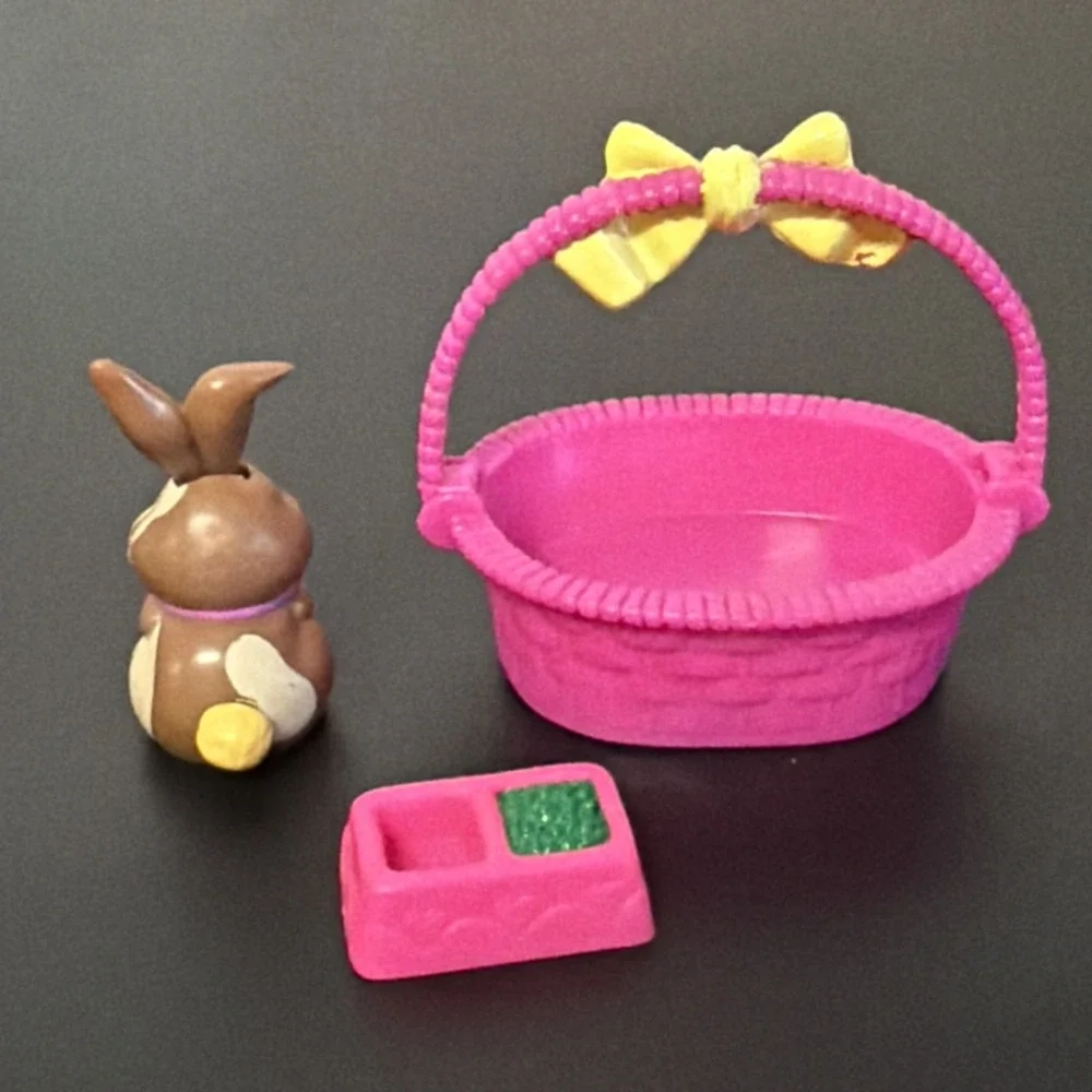 Vintage Littlest Pet Shop Set 1992 Snuggle Bunny Kenner LPS Basket Works